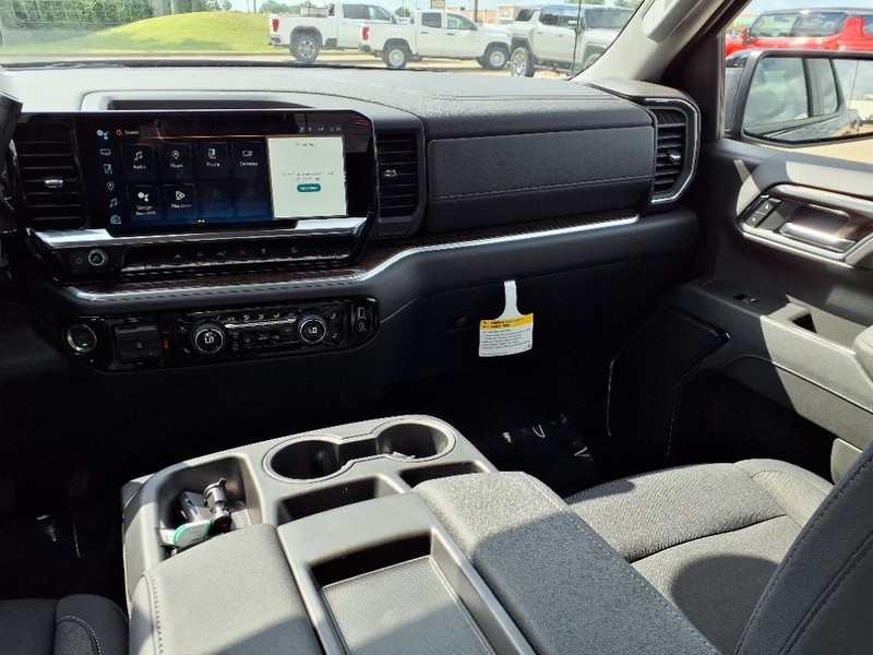 Chevrolet Silverado 1500 Vehicle Full-screen Gallery Image 6