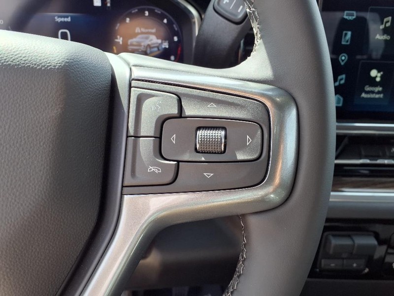 Chevrolet Silverado 1500 Vehicle Full-screen Gallery Image 12