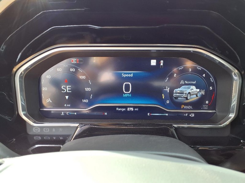 Chevrolet Silverado 1500 Vehicle Full-screen Gallery Image 13