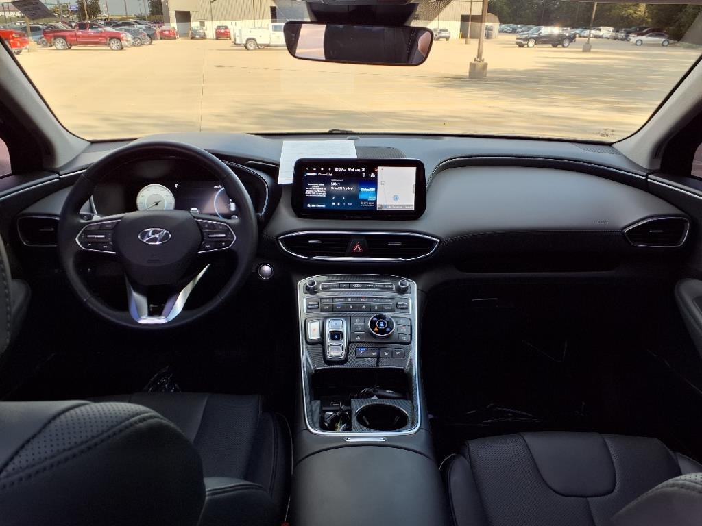 Hyundai Santa Fe Vehicle Full-screen Gallery Image 8