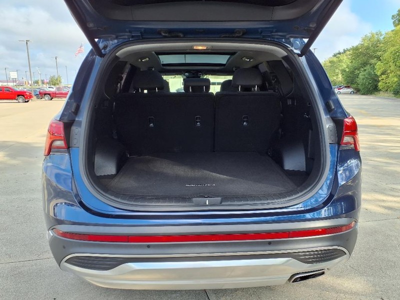 Hyundai Santa Fe Vehicle Full-screen Gallery Image 22