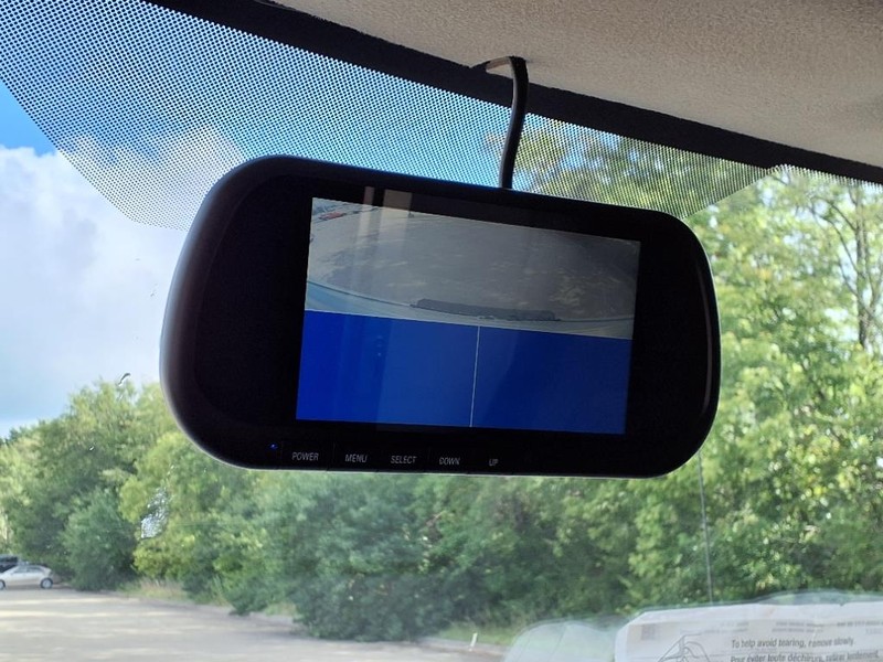 Chevrolet Express Vehicle Full-screen Gallery Image 9