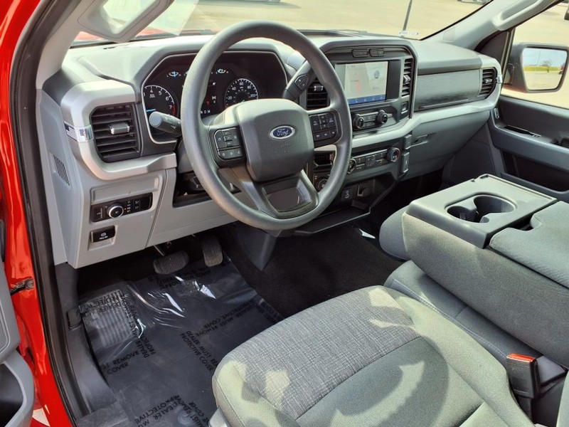 Ford F-150 Vehicle Full-screen Gallery Image 5