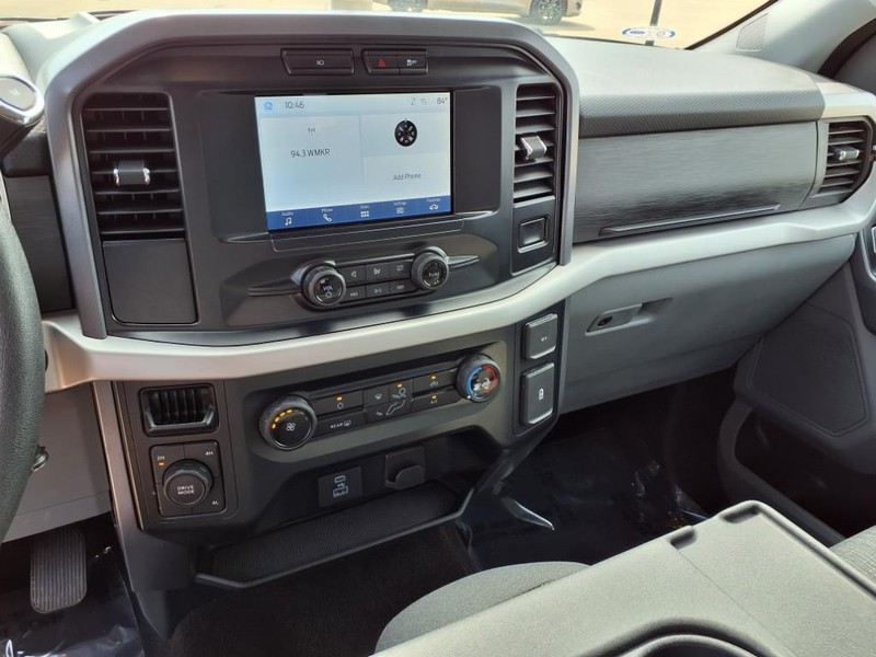 Ford F-150 Vehicle Full-screen Gallery Image 6