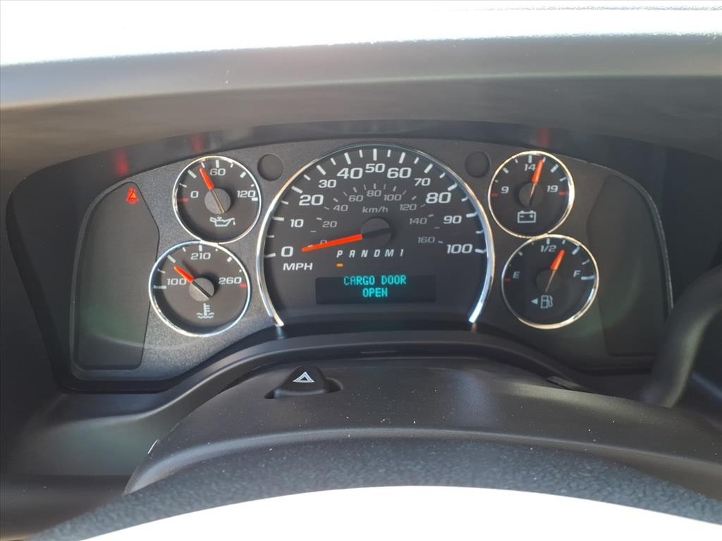 Chevrolet Express Cargo Van Vehicle Full-screen Gallery Image 7