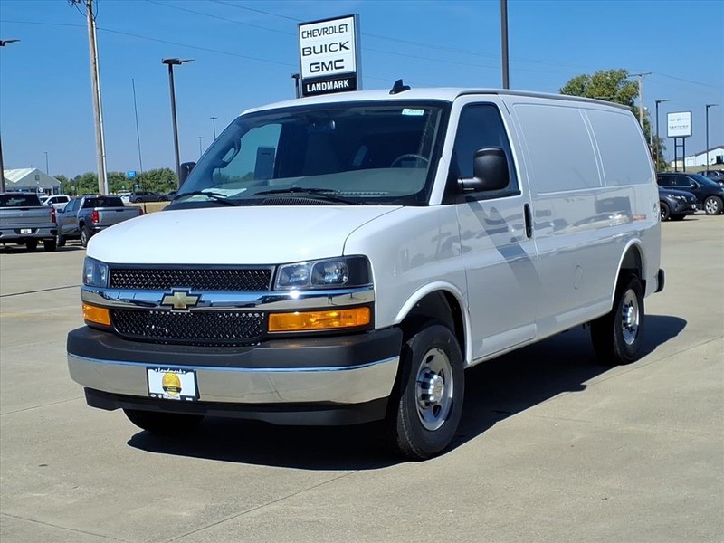 Chevrolet Express Cargo Van Vehicle Full-screen Gallery Image 2