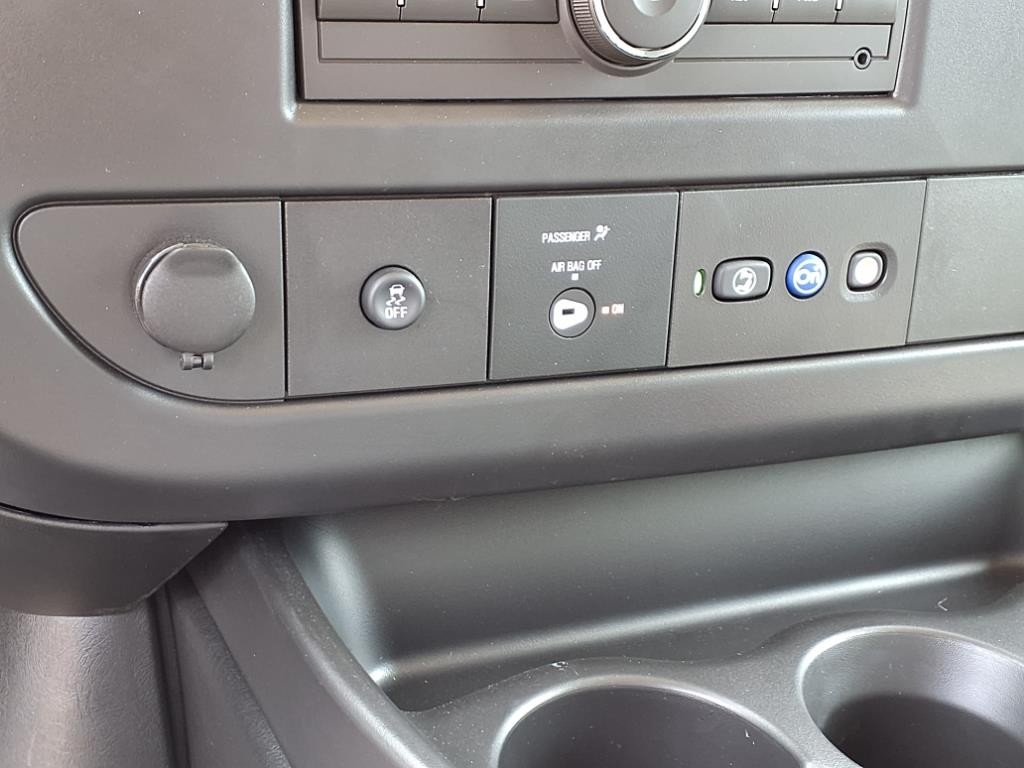 Chevrolet Express Cargo Van Vehicle Full-screen Gallery Image 9