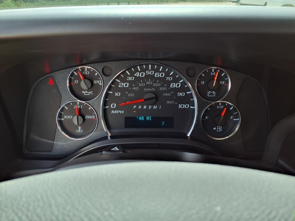 Chevrolet Express Cargo Van Vehicle Full-screen Gallery Image 14