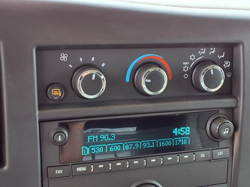 Chevrolet Express Cargo Van Vehicle Full-screen Gallery Image 6