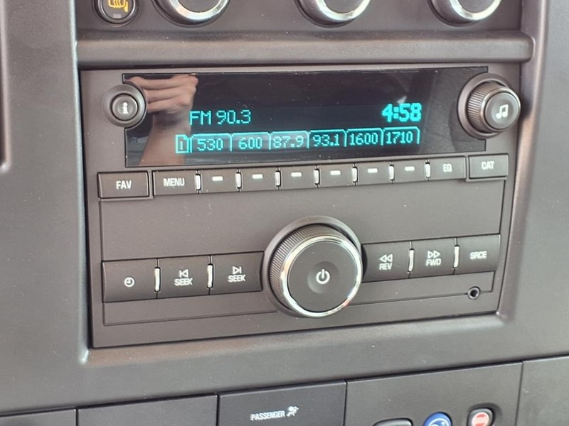 Chevrolet Express Cargo Van Vehicle Full-screen Gallery Image 7