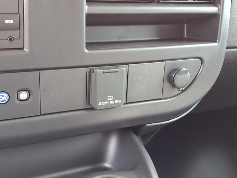 Chevrolet Express Cargo Van Vehicle Full-screen Gallery Image 8