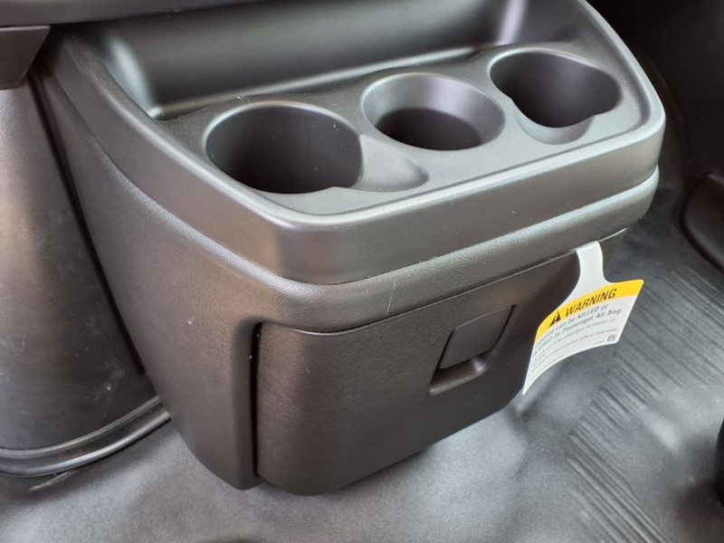 Chevrolet Express Cargo Van Vehicle Full-screen Gallery Image 10