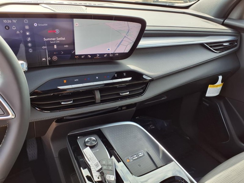 Buick Enclave Vehicle Full-screen Gallery Image 6