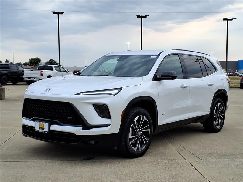 Buick Enclave Vehicle Full-screen Gallery Image 02