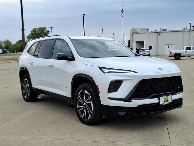 Buick Enclave Vehicle Full-screen Gallery Image 06