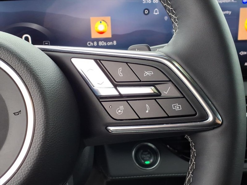 Buick Enclave Vehicle Full-screen Gallery Image 17