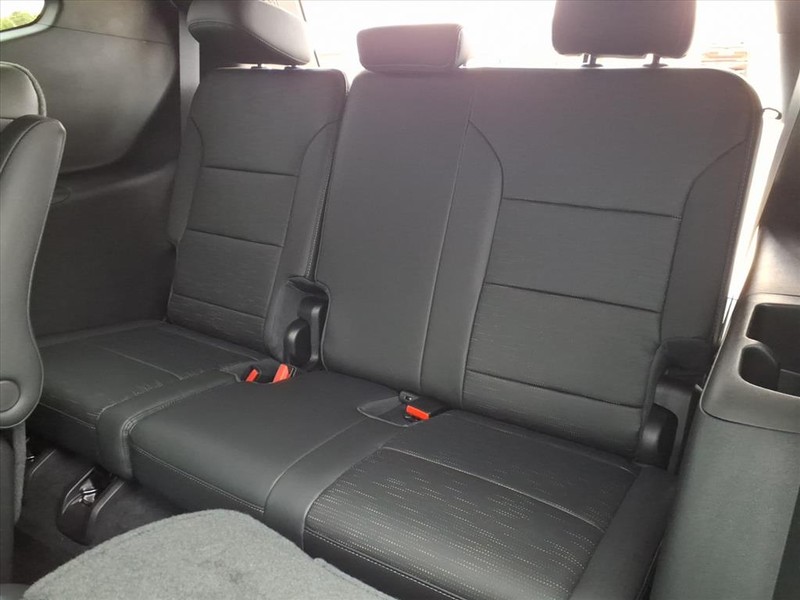 Buick Enclave Vehicle Full-screen Gallery Image 22