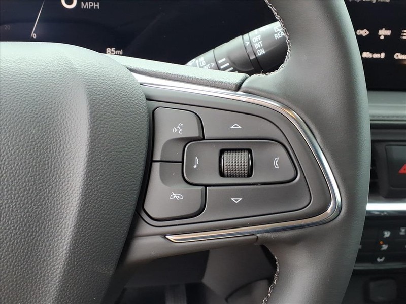 Buick Encore GX Vehicle Full-screen Gallery Image 13