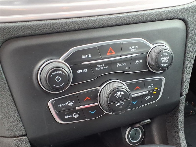 Dodge Charger Vehicle Full-screen Gallery Image 14