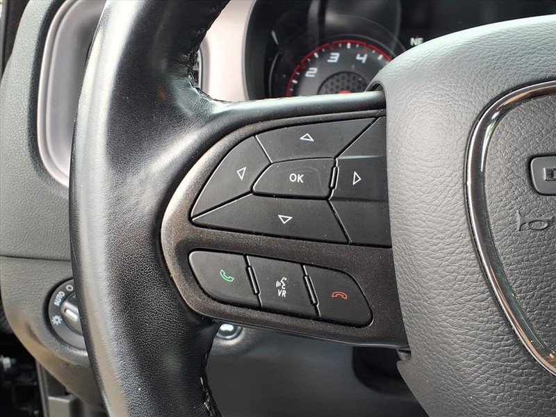 Dodge Charger Vehicle Full-screen Gallery Image 16