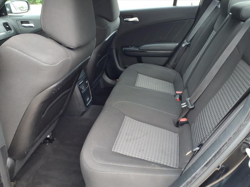 Dodge Charger Vehicle Full-screen Gallery Image 21