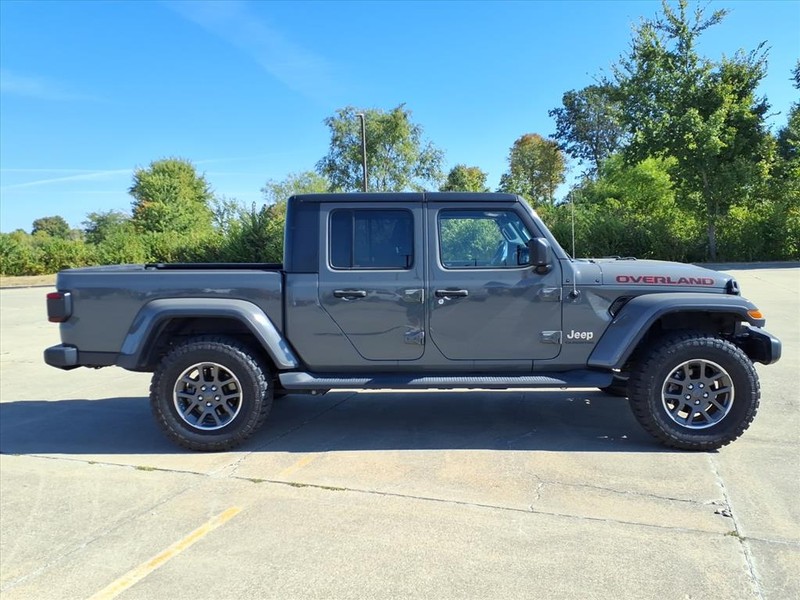 Jeep Gladiator Vehicle Full-screen Gallery Image 5