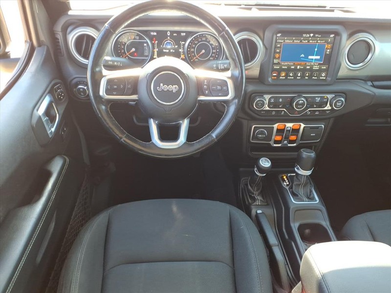 Jeep Gladiator Vehicle Full-screen Gallery Image 9