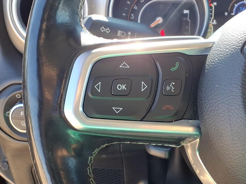 Jeep Gladiator Vehicle Full-screen Gallery Image 17