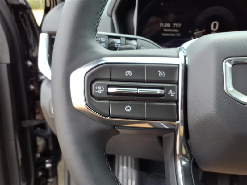 GMC Terrain Vehicle Full-screen Gallery Image 11