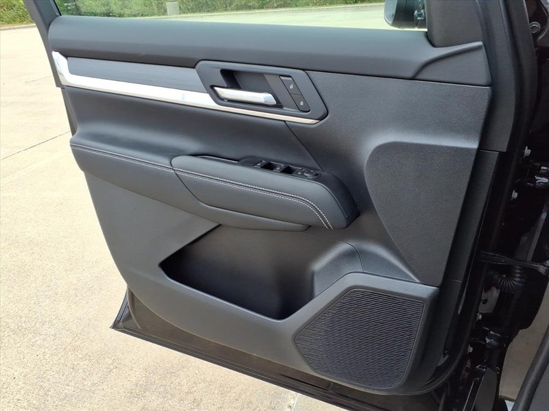 GMC Terrain Vehicle Full-screen Gallery Image 14