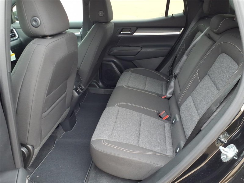 GMC Terrain Vehicle Full-screen Gallery Image 16