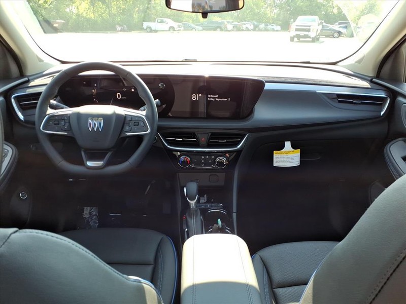 Buick Encore GX Vehicle Full-screen Gallery Image 4