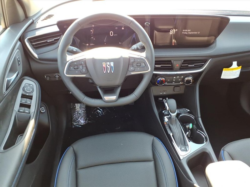 Buick Encore GX Vehicle Full-screen Gallery Image 5