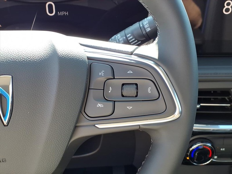 Buick Encore GX Vehicle Full-screen Gallery Image 13