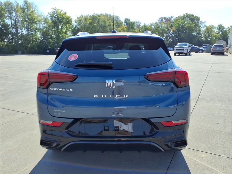 Buick Encore GX Vehicle Full-screen Gallery Image 19