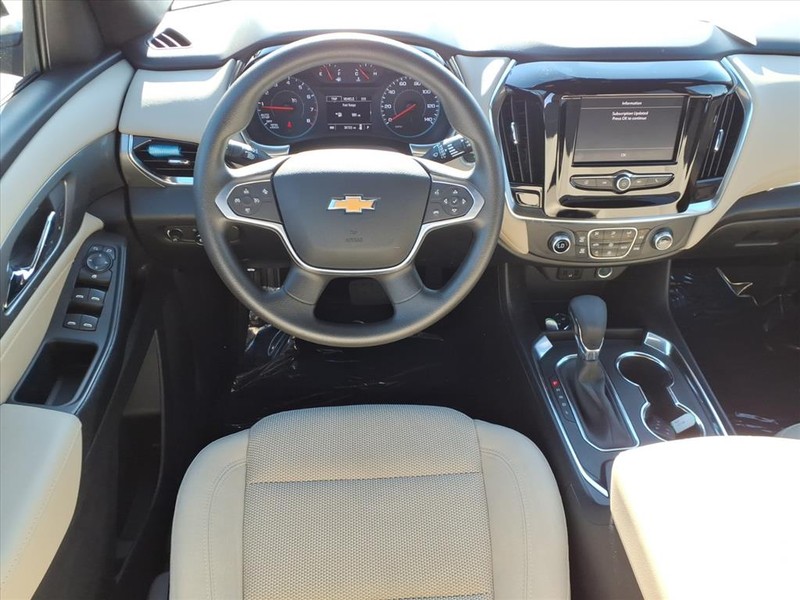 Chevrolet Traverse Vehicle Full-screen Gallery Image 9