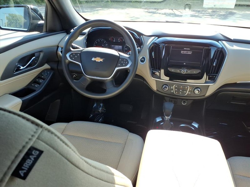 Chevrolet Traverse Vehicle Full-screen Gallery Image 11