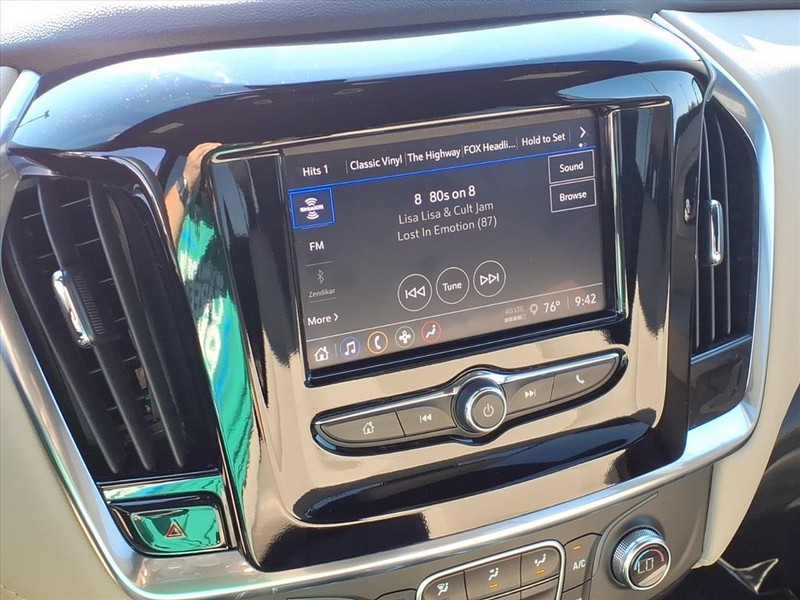 Chevrolet Traverse Vehicle Full-screen Gallery Image 12