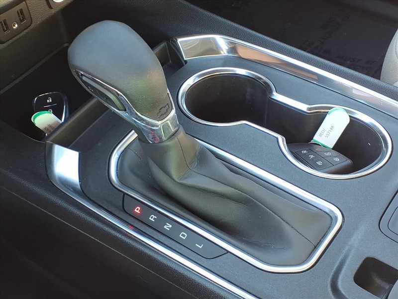 Chevrolet Traverse Vehicle Full-screen Gallery Image 15