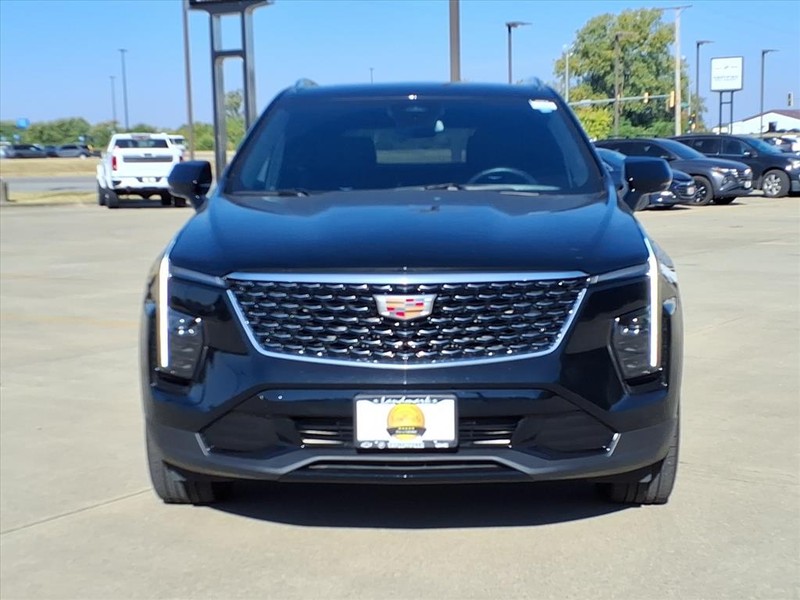 Cadillac XT4 Vehicle Full-screen Gallery Image 07