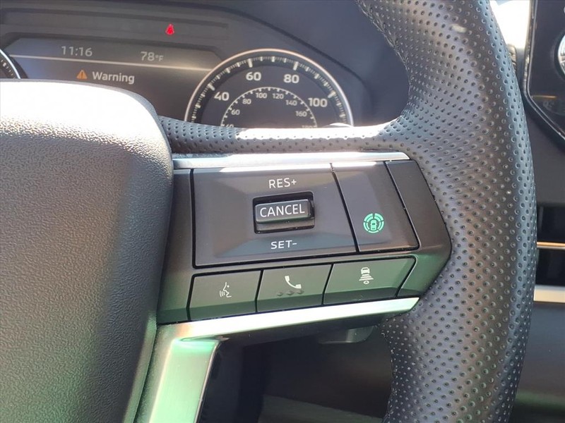 Mitsubishi Outlander Vehicle Full-screen Gallery Image 18