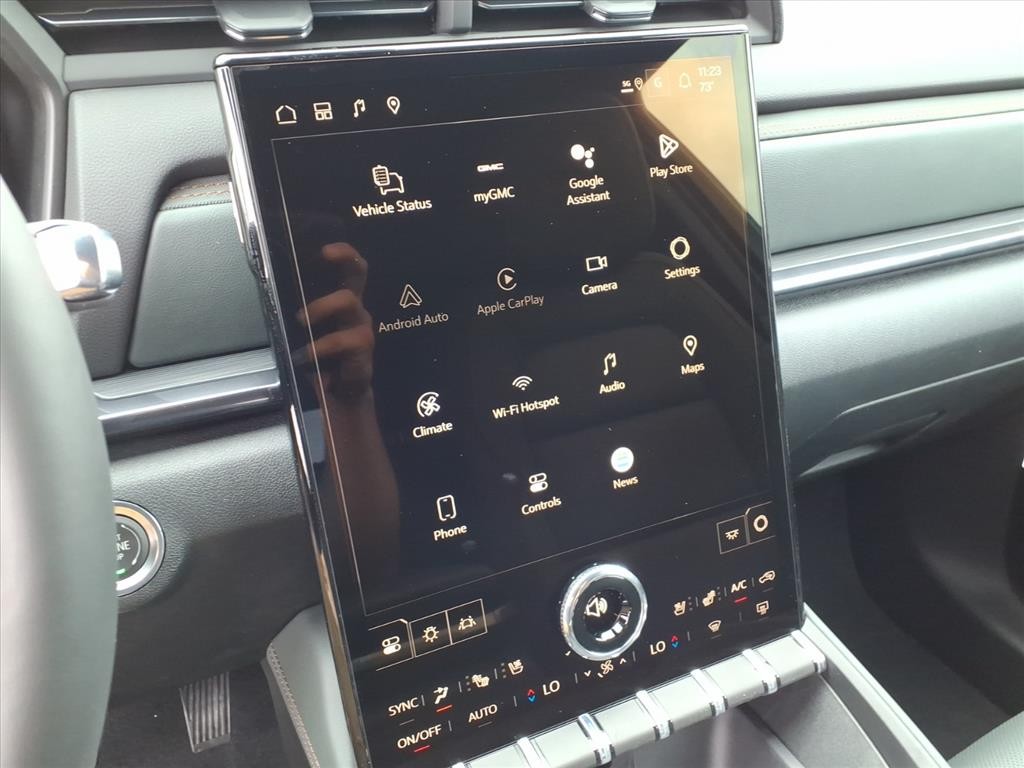 GMC Terrain Vehicle Full-screen Gallery Image 8