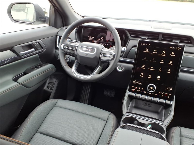 GMC Terrain Vehicle Full-screen Gallery Image 7