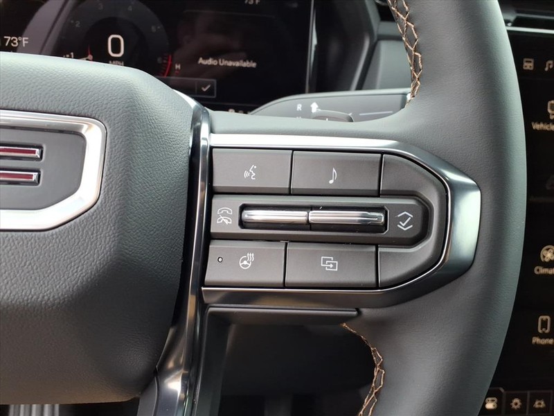 GMC Terrain Vehicle Full-screen Gallery Image 12