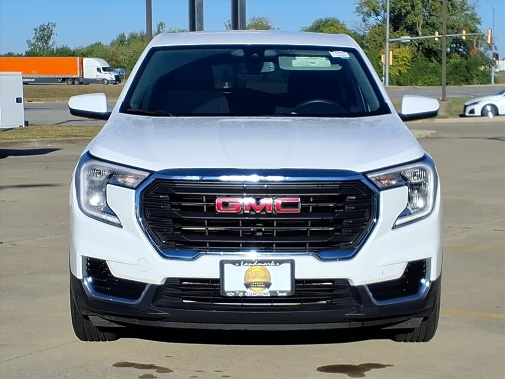 GMC Terrain Vehicle Full-screen Gallery Image 7