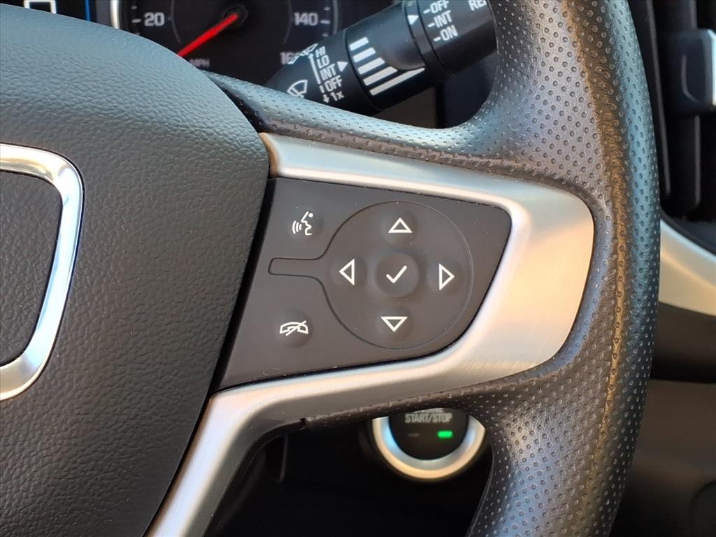 GMC Terrain Vehicle Full-screen Gallery Image 17