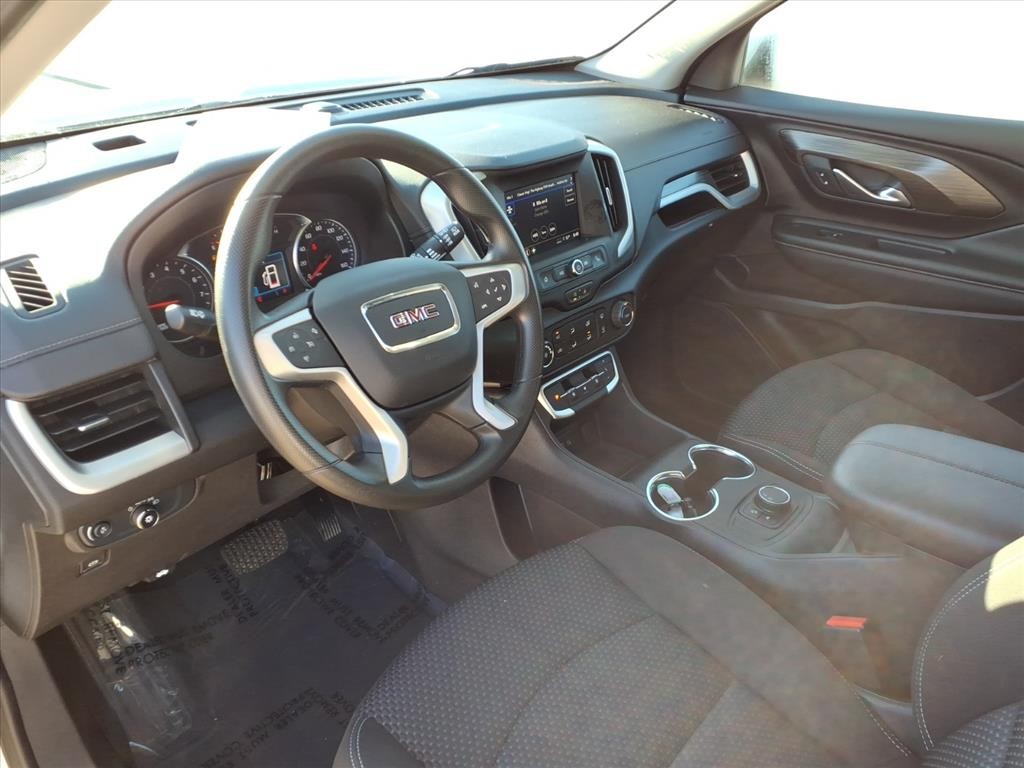 GMC Terrain Vehicle Full-screen Gallery Image 20