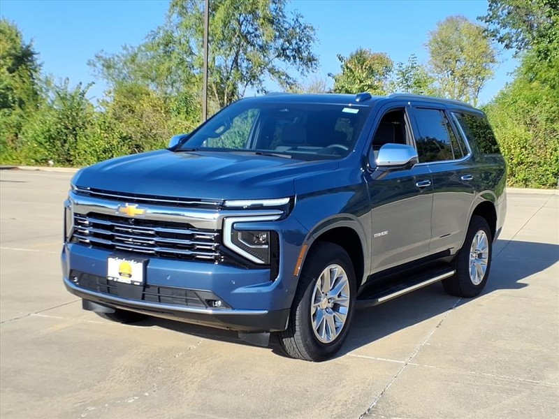 Chevrolet Tahoe Vehicle Full-screen Gallery Image 2