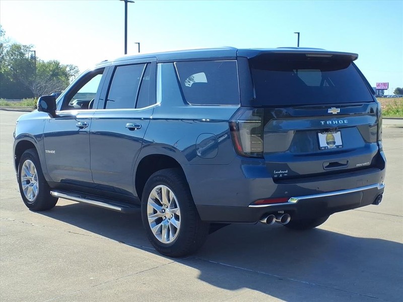 Chevrolet Tahoe Vehicle Full-screen Gallery Image 3