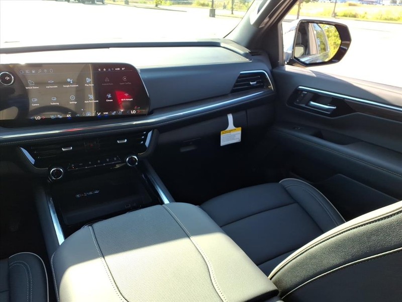 Chevrolet Tahoe Vehicle Full-screen Gallery Image 6